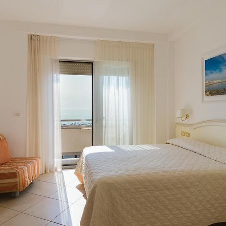 Hotel Acapulco Milano Marittima Eksteriør billede