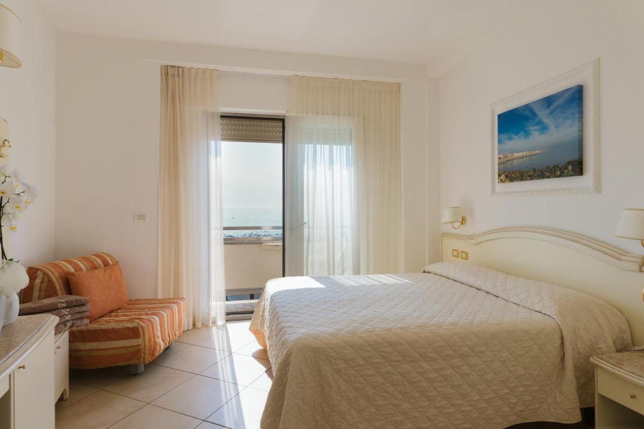 Hotel Acapulco Milano Marittima Eksteriør billede