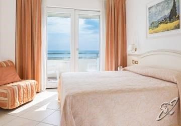 Hotel Acapulco Milano Marittima Eksteriør billede